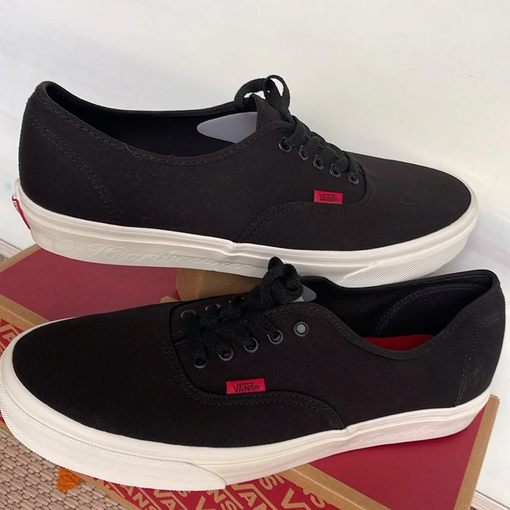 Vans WMNS Authentic
Secret Lover Black
VN000BW5BLK
Sneakers - Picture 10 of 16